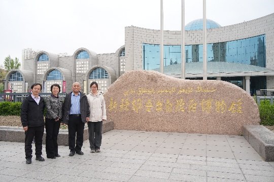 校园生活条件及就业去向等热点问题